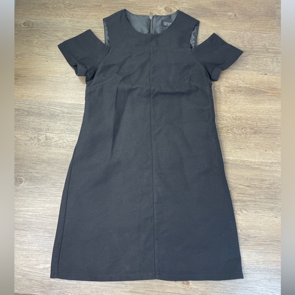 TopShop Women’s Cold Shoulder Little Black Dress with back Zipper, size 6 - Picture 1 of 10